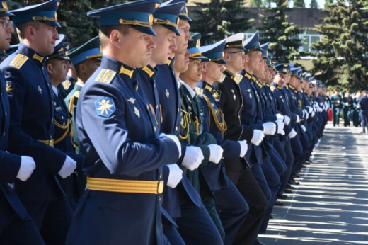 В Воронеже прошёл выпуск 1,6 тысячи офицеров Военно-воздушной академии
