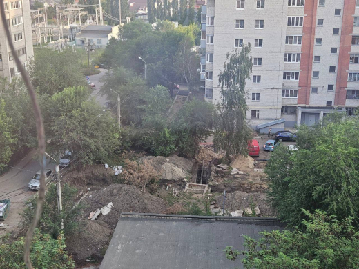 «Раскопали и ничего не делают»: воронежцы сидят уже две недели без горячей воды в Железнодорожном районе