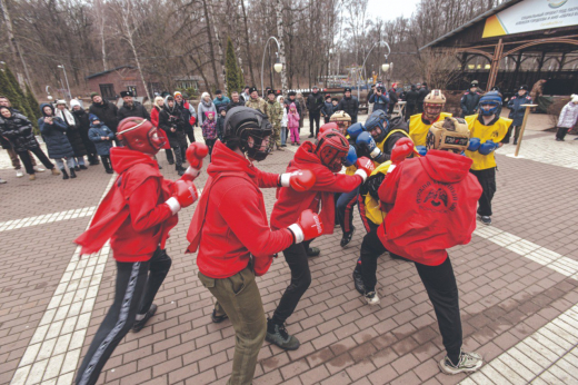 Новички часто дерутся бесплатно: как кулачные бои превратились из народной забавы в шоу