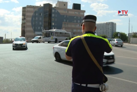 В Воронежской области сотрудники ГАИ задержали в ходе рейда 18 таксистов-иностранцев