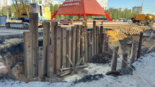 На повреждённый коллектор в Воронеже установили заглушку