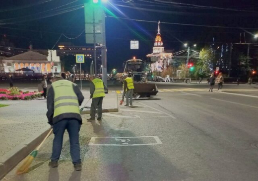 В Воронеже провели уборку после Дня города